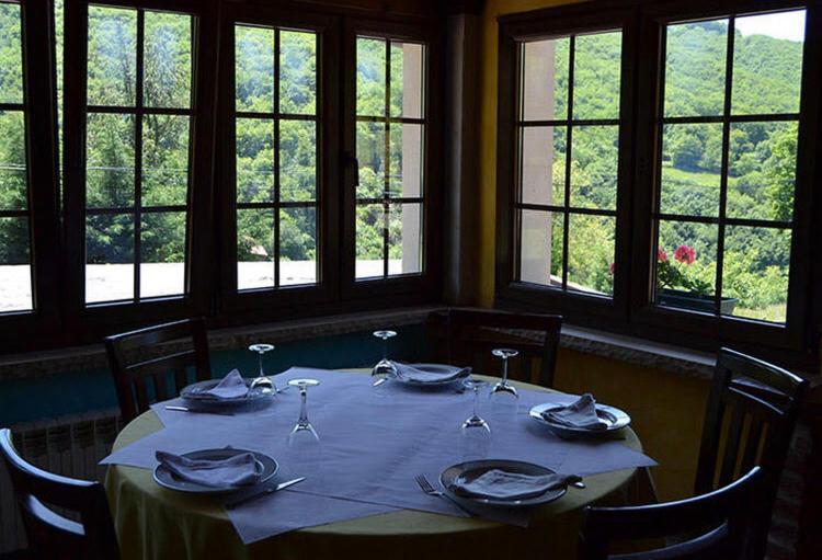 Hotel Restaurante La Carasca Orlé Εξωτερικό φωτογραφία