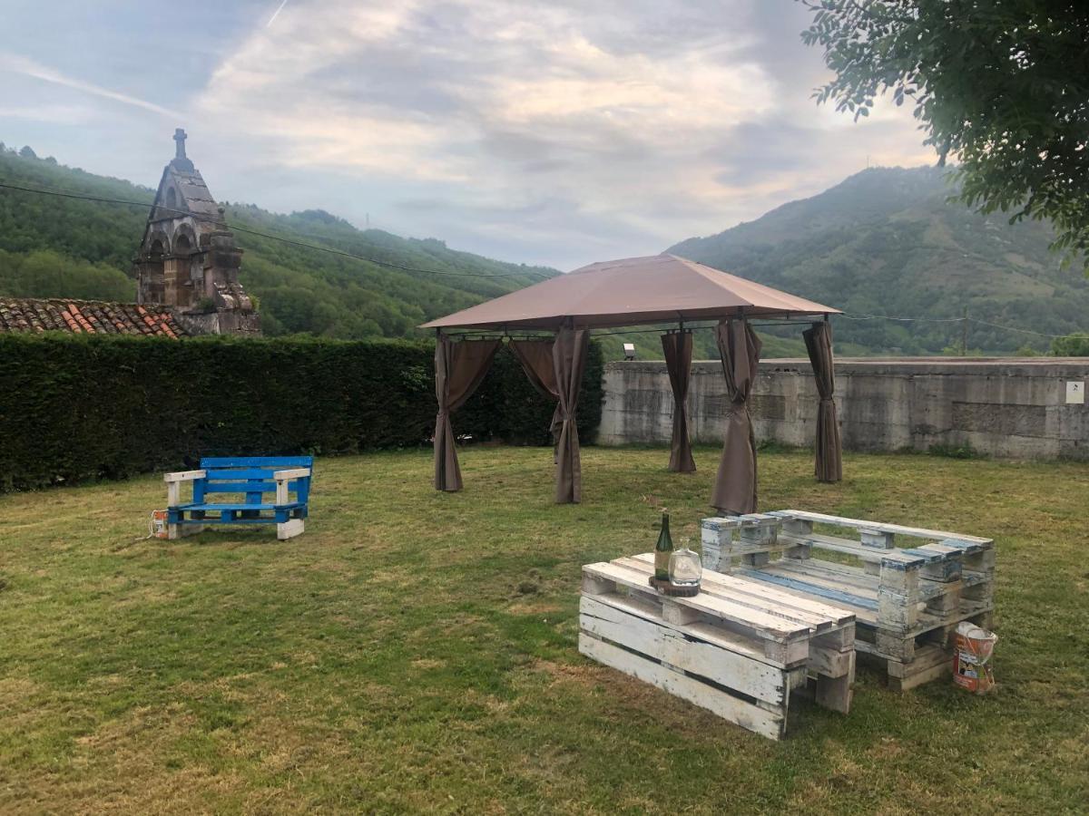 Hotel Restaurante La Carasca Orlé Εξωτερικό φωτογραφία